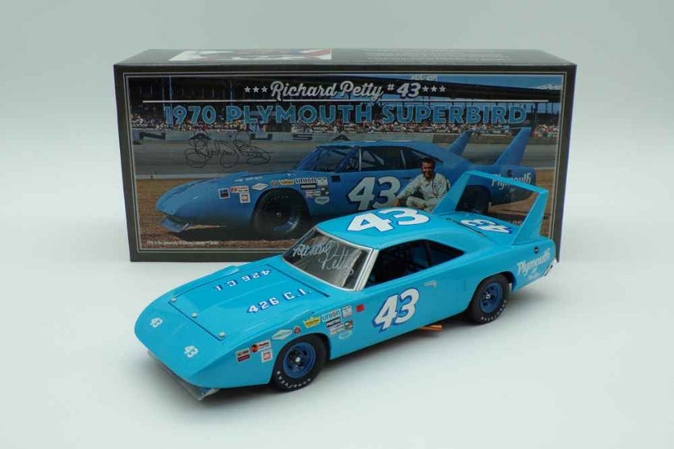 Richard Petty 1970 Autographed #43 Superbird 1:24 Nascar Diecast
